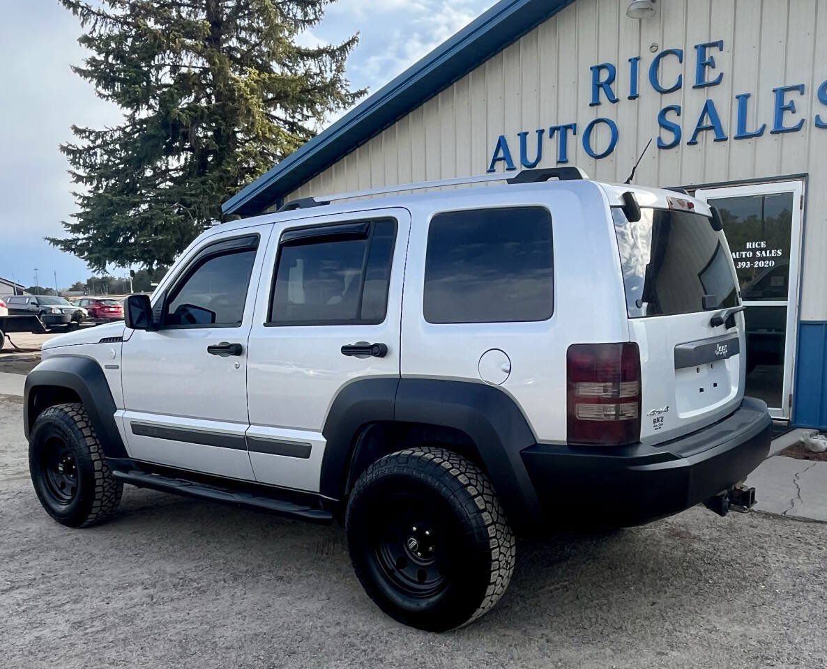 Used 2010 Jeep Liberty Renegade w/ Comfort Seating Group AWD/4WD image 4