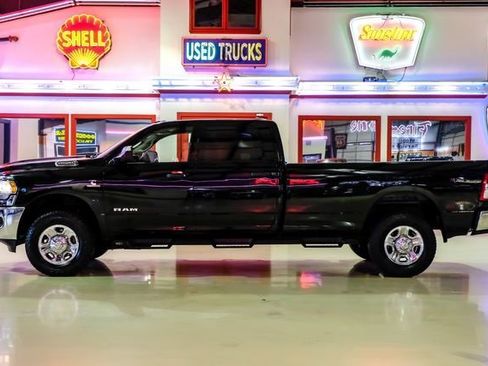Used 2019 RAM 3500 Tradesman image 12