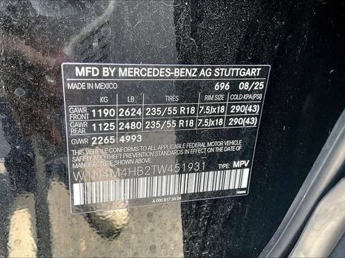 Used 2026 Mercedes-Benz GLB 250 4MATIC image 35
