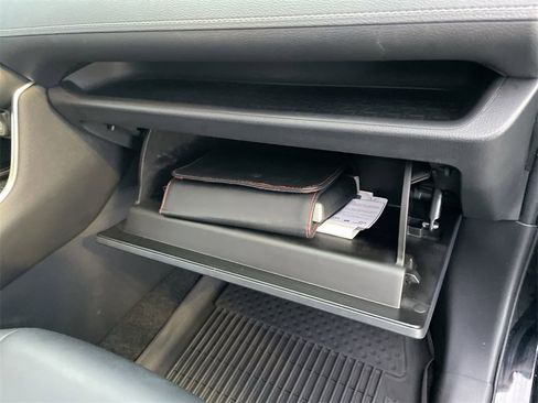 Used 2021 Toyota RAV4 XLE Premium image 35