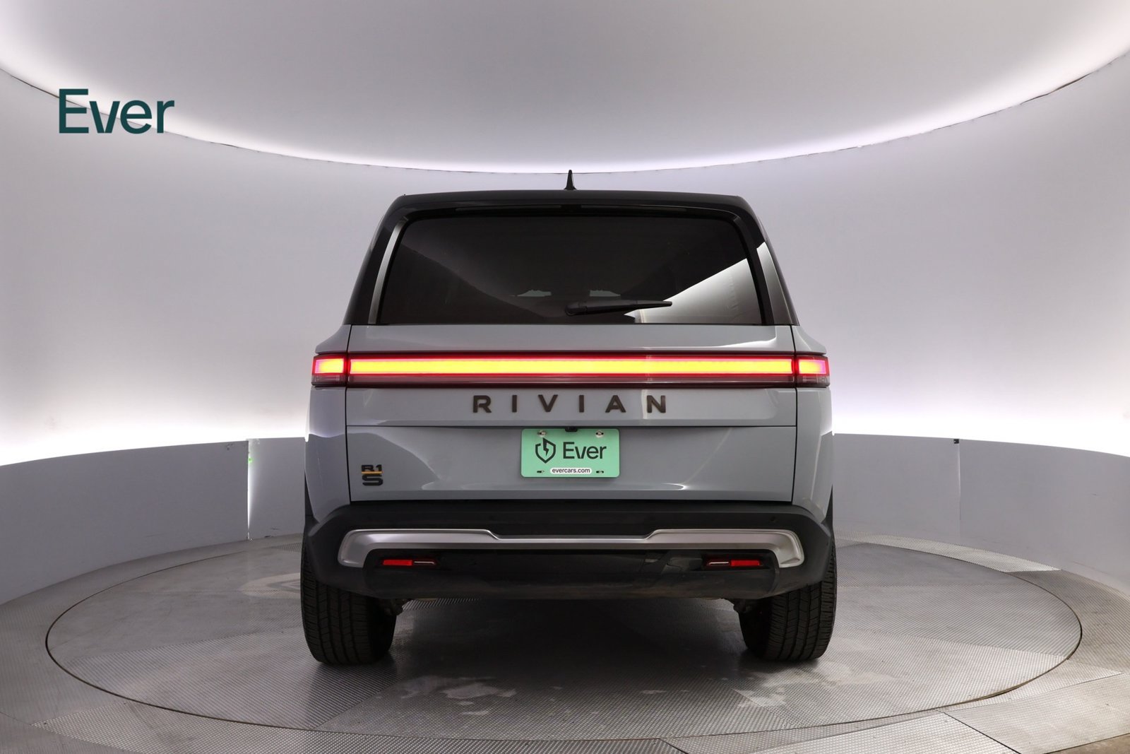 Used 2023 Rivian R1S Adventure Quad AWD/4WD image 15