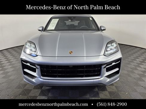 Used 2025 Porsche Cayenne GTS image 2