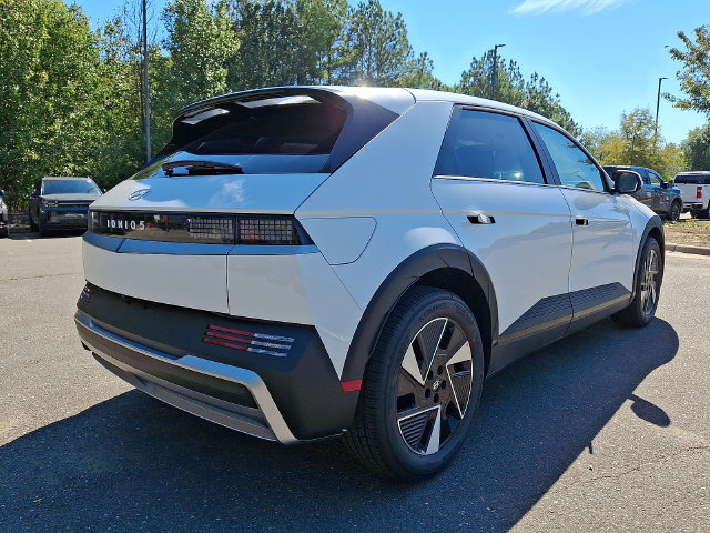 New 2027 Hyundai Ioniq 5 SE RWD image 18
