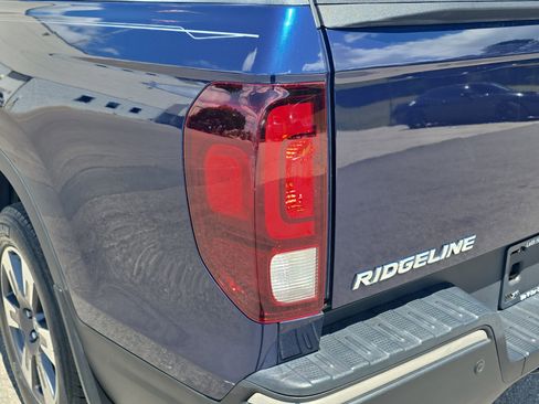 Certified 2017 Honda Ridgeline RTL-E image 32