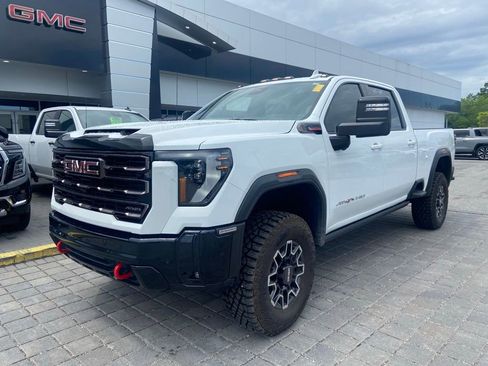 Used 2026 GMC Sierra 2500 AT4X AWD/4WD image 2