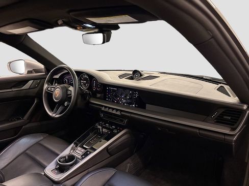 Used 2022 Porsche 911 Carrera image 14