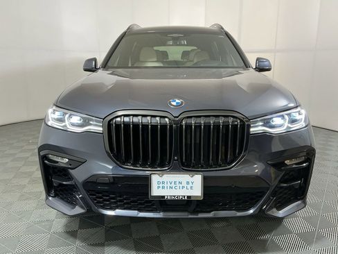 Certified 2022 BMW X7 xDrive40i w/ M Sport Package image 3