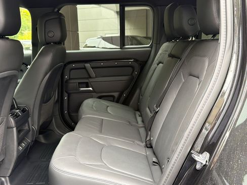 New 2026 Land Rover Defender 110 X-Dynamic SE AWD/4WD image 15