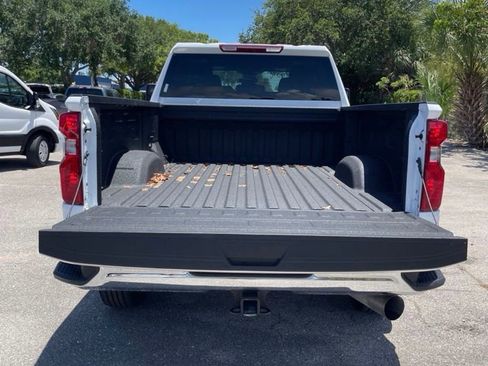 Used 2025 Chevrolet Silverado 2500 LT w/ Convenience Package AWD/4WD image 9