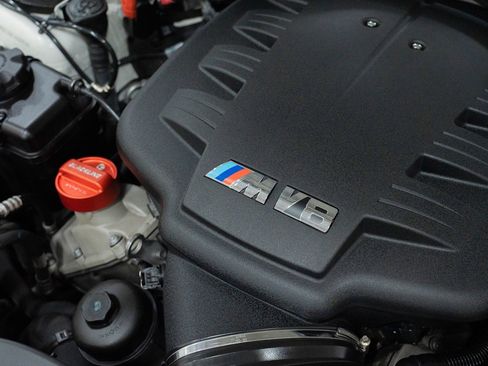 Used 2011 BMW M3 image 58
