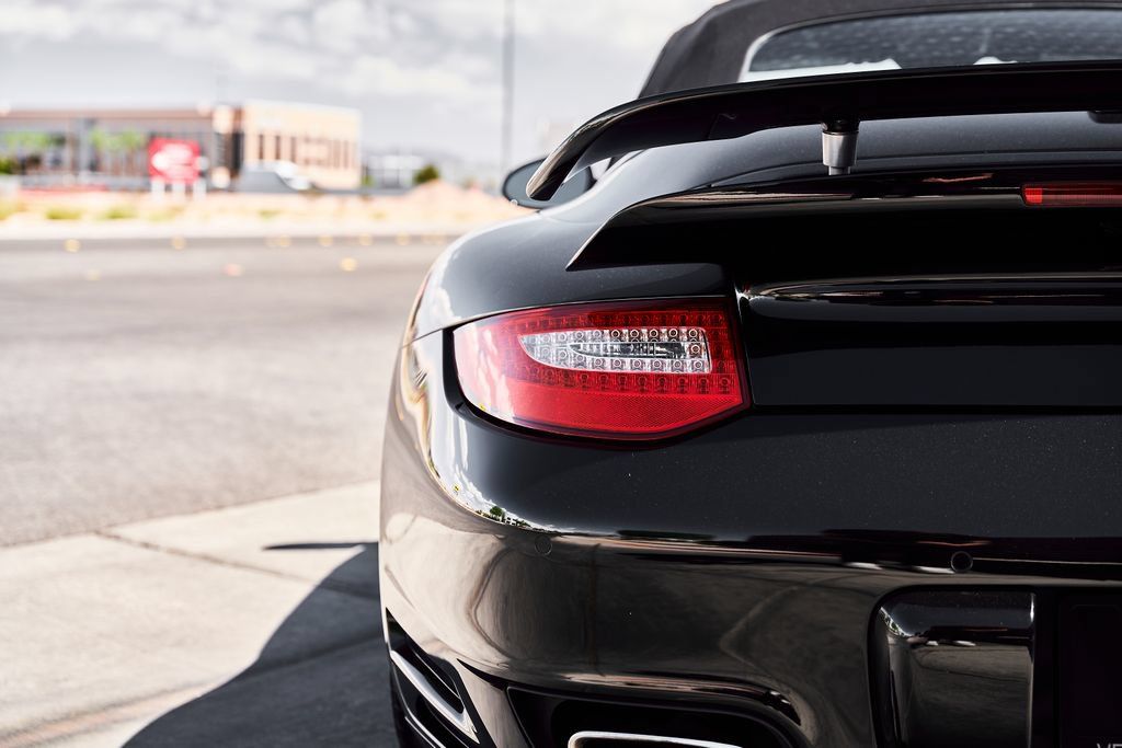 Used 2010 Porsche 911 Turbo AWD/4WD image 9