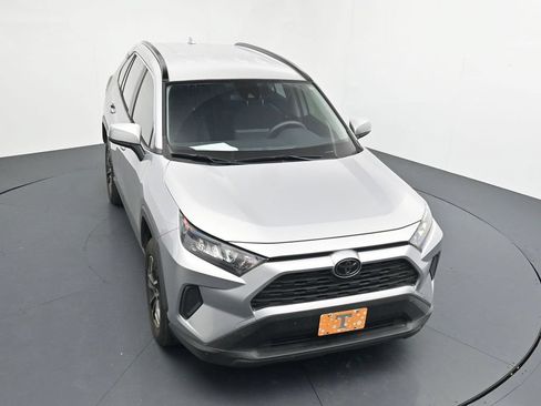 Used 2019 Toyota RAV4 LE w/ All Weather Liner Package AWD/4WD image 10