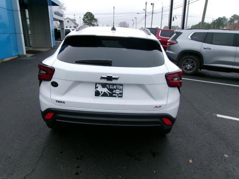 New 2026 Chevrolet Trax RS w/ Sunroof Package image 4