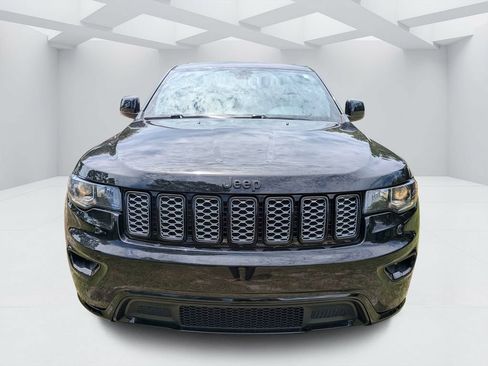 Used 2019 Jeep Grand Cherokee Altitude RWD image 8