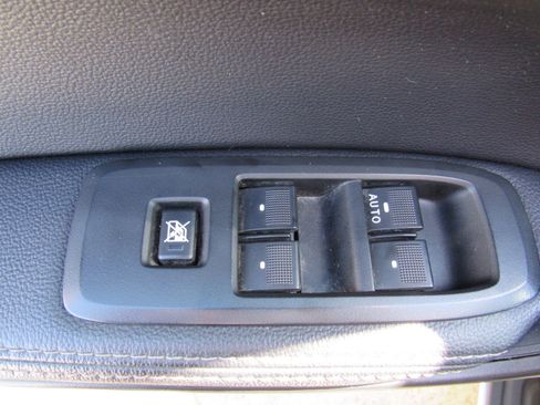 Used 2021 Ford Ranger Lariat w/ Equipment Group 501A High image 10