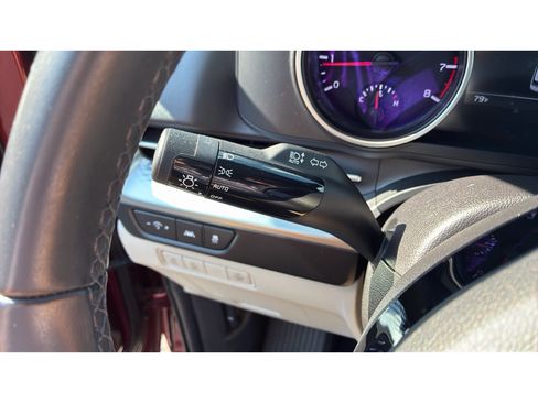 Used 2024 Kia Carnival LX FWD image 24