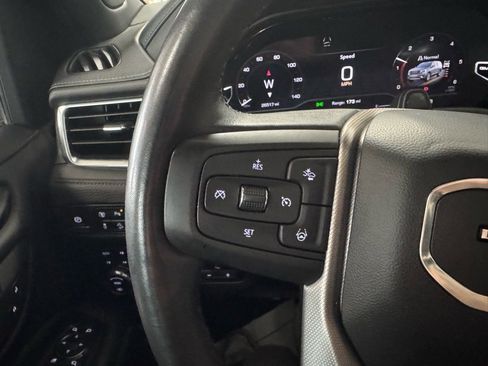 Used 2023 GMC Yukon Denali w/ Denali Reserve Package image 31