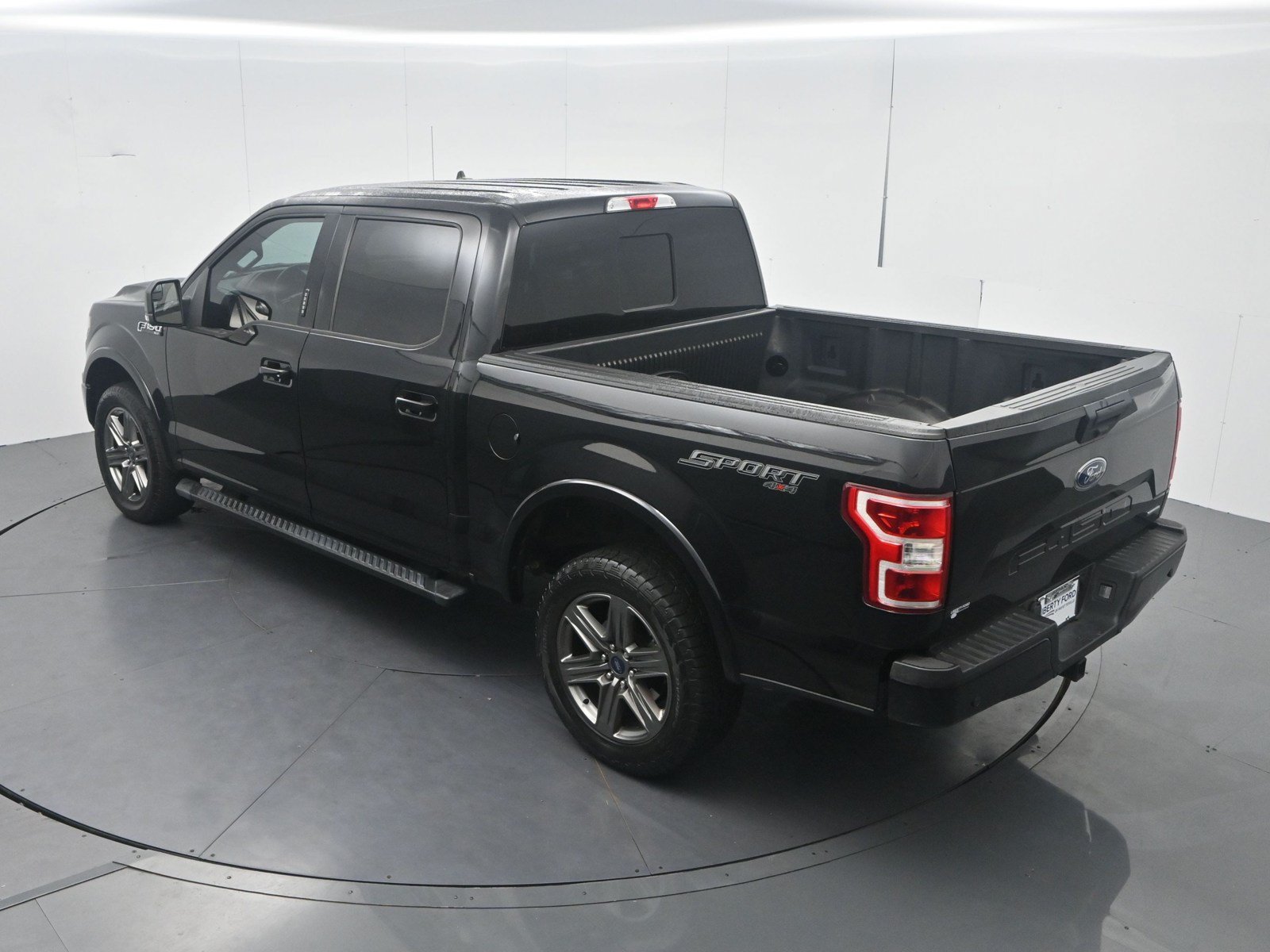 Used 2020 Ford F150 XLT w/ Equipment Group 302A Luxury AWD/4WD image 29
