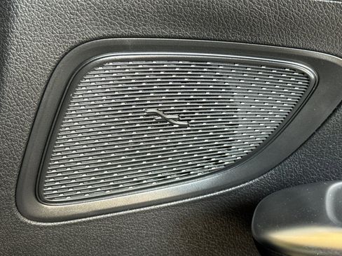 New 2025 Mercedes-Benz C 300 4MATIC Sedan image 21