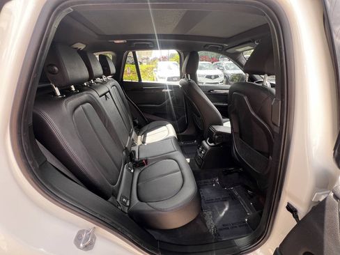 Used 2018 BMW X1 sDrive28i FWD image 11
