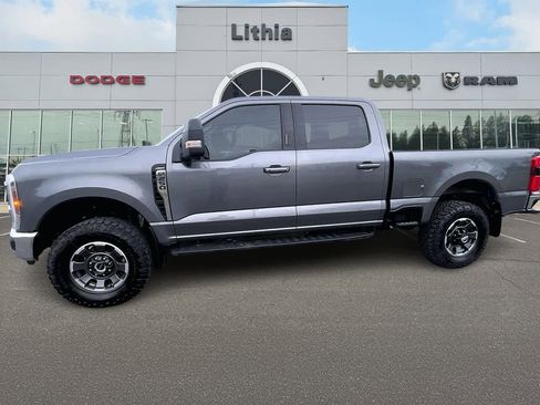 Used 2024 Ford F250 Lariat w/ Tremor Off-Road Package image 3