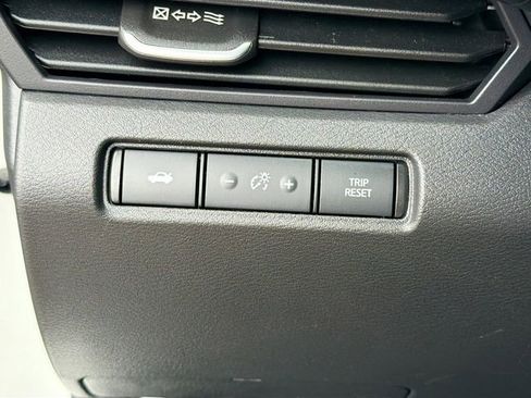 Used 2023 Nissan Altima 2.5 SV FWD image 10
