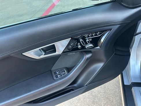 Used 2016 Jaguar F-TYPE S image 23