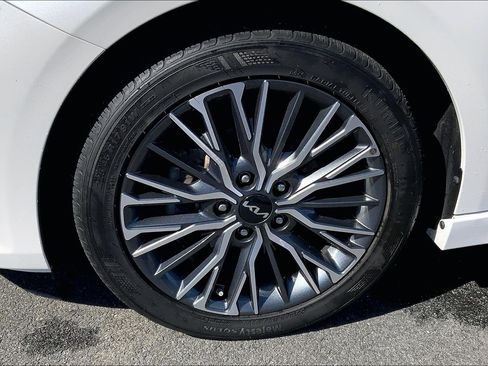 Used 2023 Kia Forte GT-Line w/ GT-Line Technology Package image 10