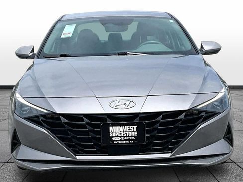 Used 2023 Hyundai Elantra SEL w/ Convenience Package FWD image 3