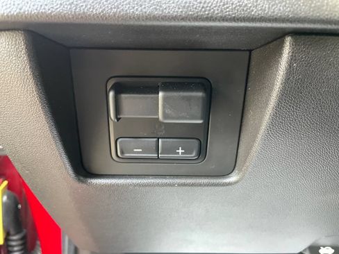 Used 2023 Chevrolet Colorado ZR2 w/ ZR2 Convenience Package III AWD/4WD image 37