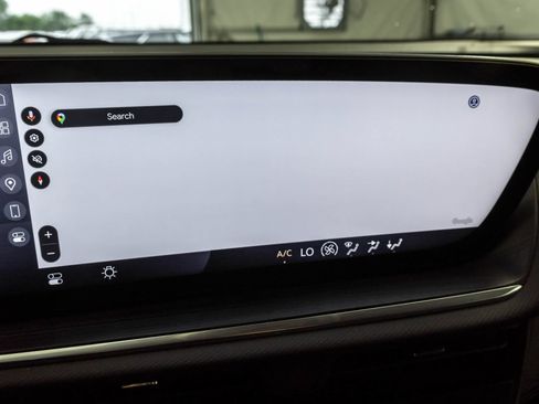 Used 2024 Buick Envision Preferred AWD/4WD image 9