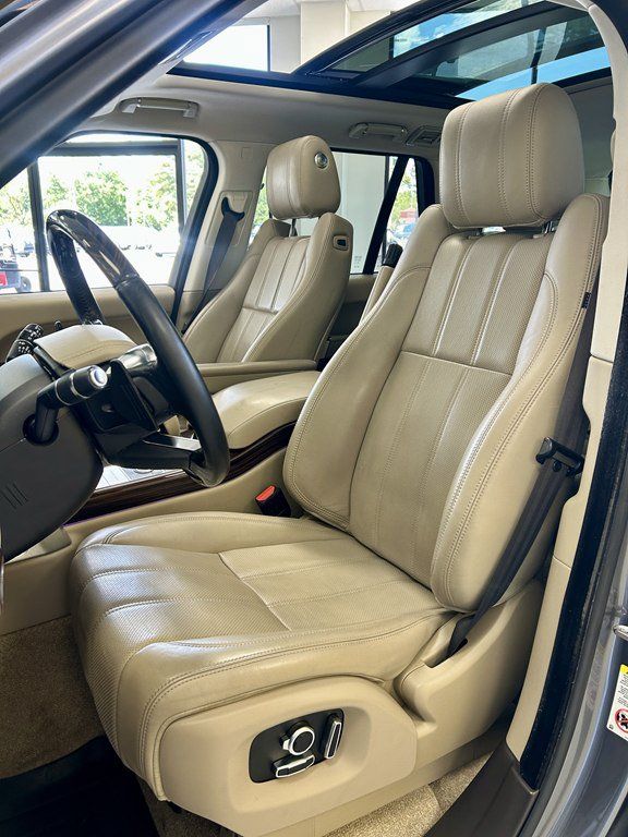 Used 2016 Land Rover Range Rover Supercharged AWD/4WD image 14