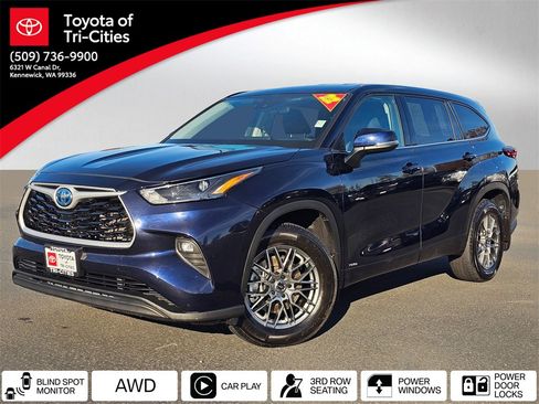 Used 2022 Toyota Highlander LE image 1