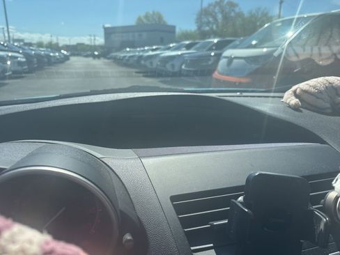 Used 2010 MAZDA MAZDA3 s Sport image 4