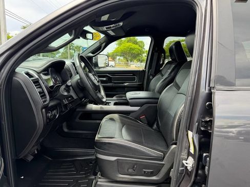 Used 2022 RAM 2500 Laramie w/ Night Edition AWD/4WD image 10