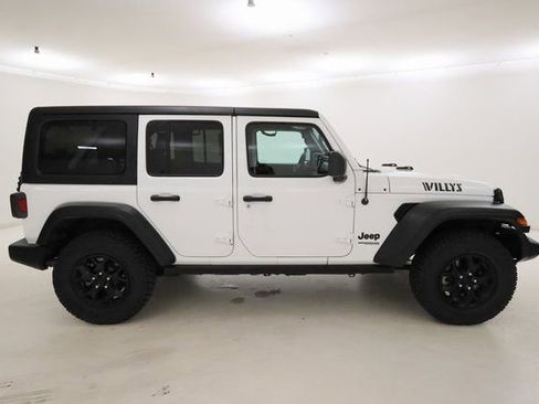 Used 2020 Jeep Wrangler Unlimited Sport image 2