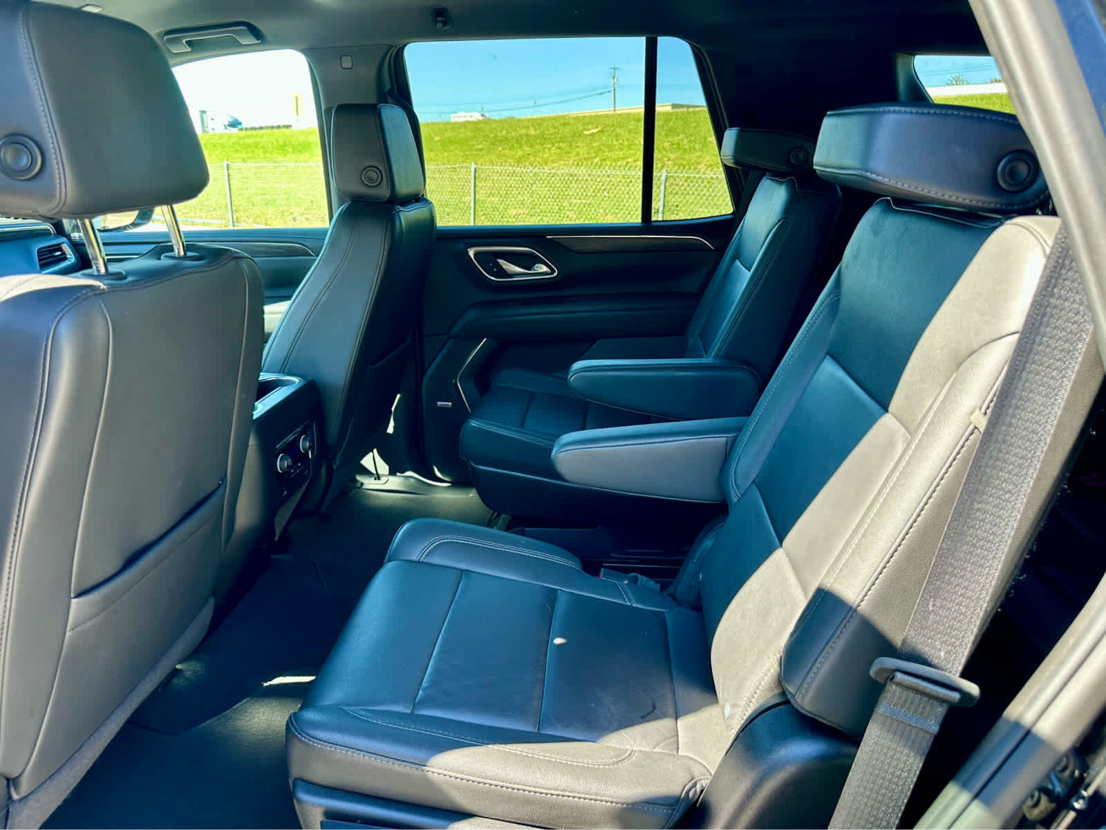 Used 2024 Chevrolet Tahoe LT AWD/4WD image 13