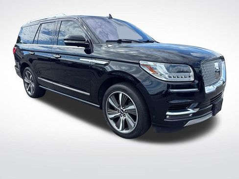 Used 2019 Lincoln Navigator Reserve image 6
