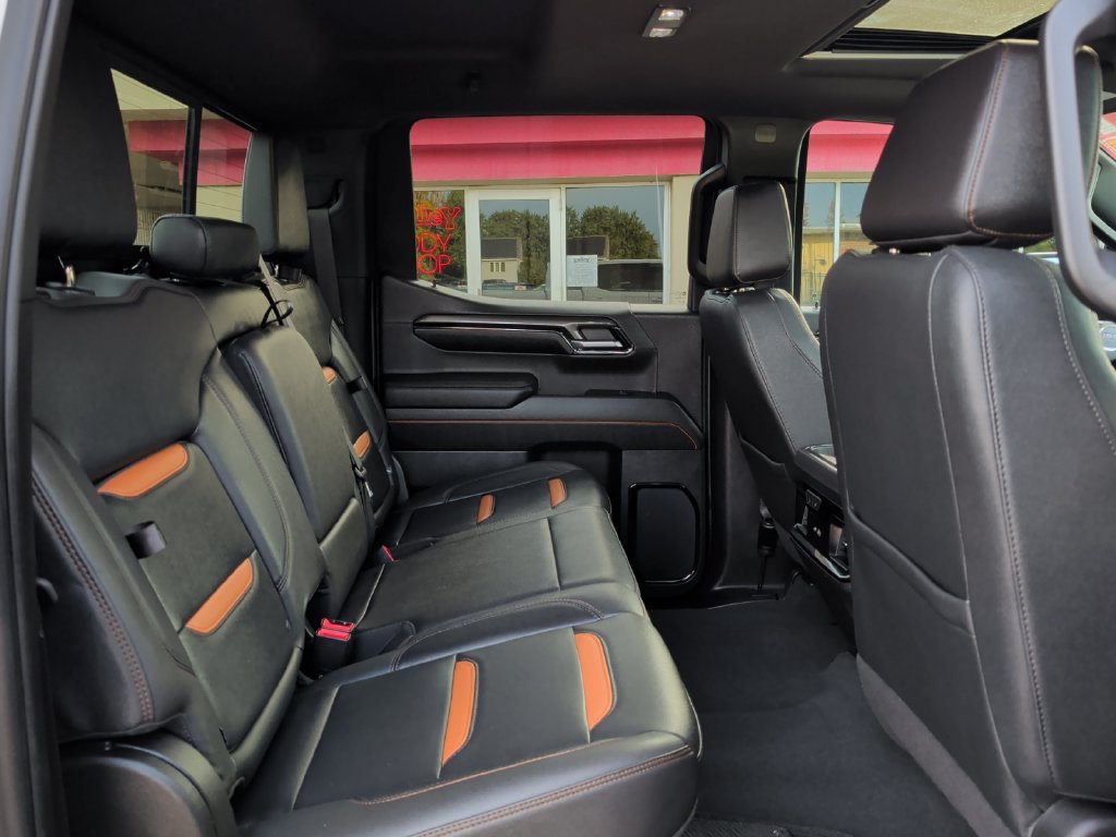 Used 2023 GMC Sierra 1500 AT4 w/ Technology Package AWD/4WD image 35