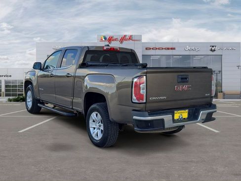 Used 2016 GMC Canyon SLE image 3