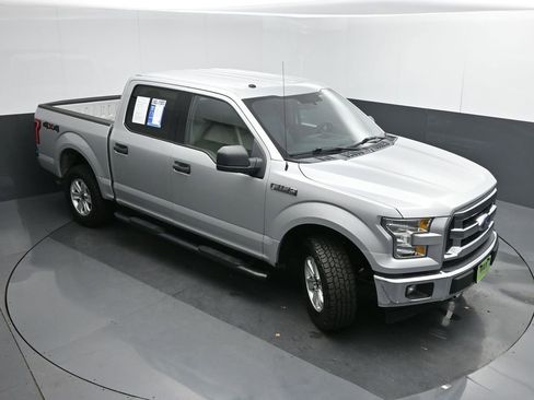 Used 2017 Ford F150 XLT image 35