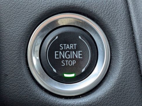 Used 2024 Chevrolet Suburban LT image 32