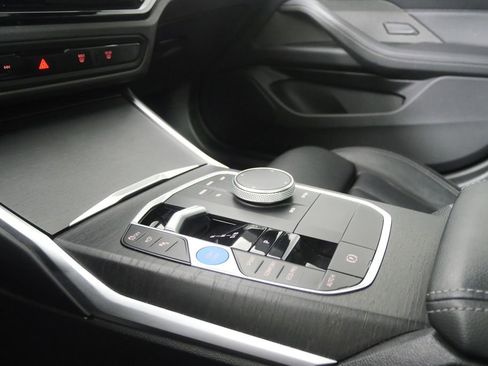 Used 2023 BMW i4 eDrive35 image 23