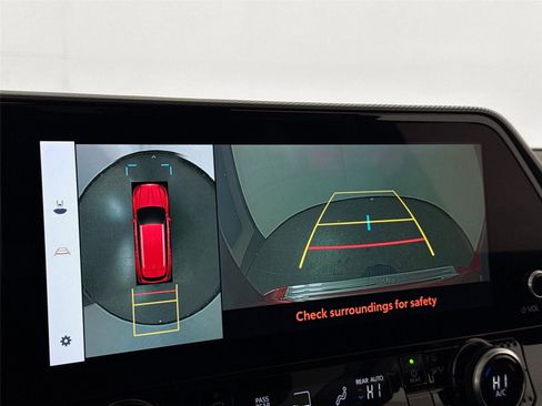 Used 2023 Toyota Highlander Platinum image 26