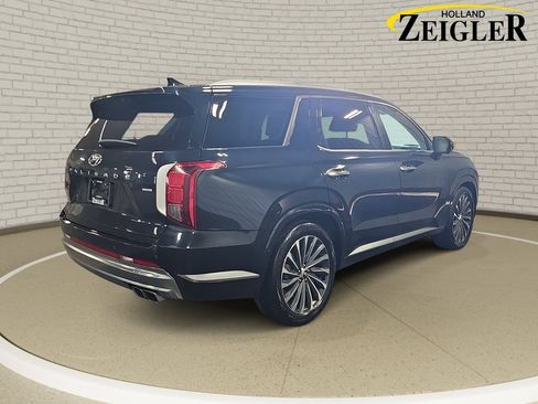 Used 2024 Hyundai Palisade Calligraphy AWD/4WD image 5