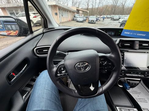 Used 2020 Toyota Prius Prime XLE image 22