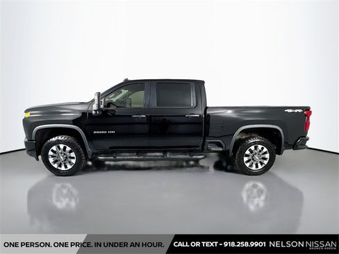 Used 2021 Chevrolet Silverado 2500 Custom w/ Custom Value Package image 8