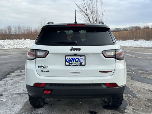 Used 2024 Jeep Compass Trailhawk w/ Trailhawk Elite Group image 3