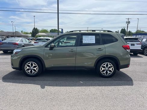 Used 2020 Subaru Forester Premium AWD/4WD image 2