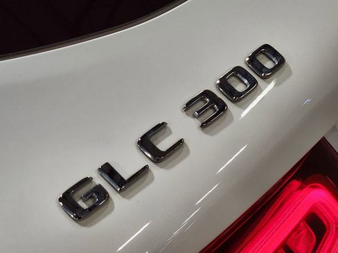Used 2022 Mercedes-Benz GLC 300 image 25